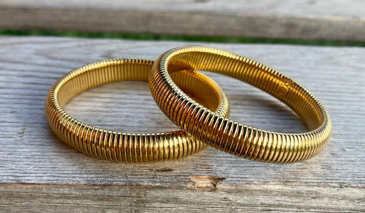 NARROW GOLD BANGLE