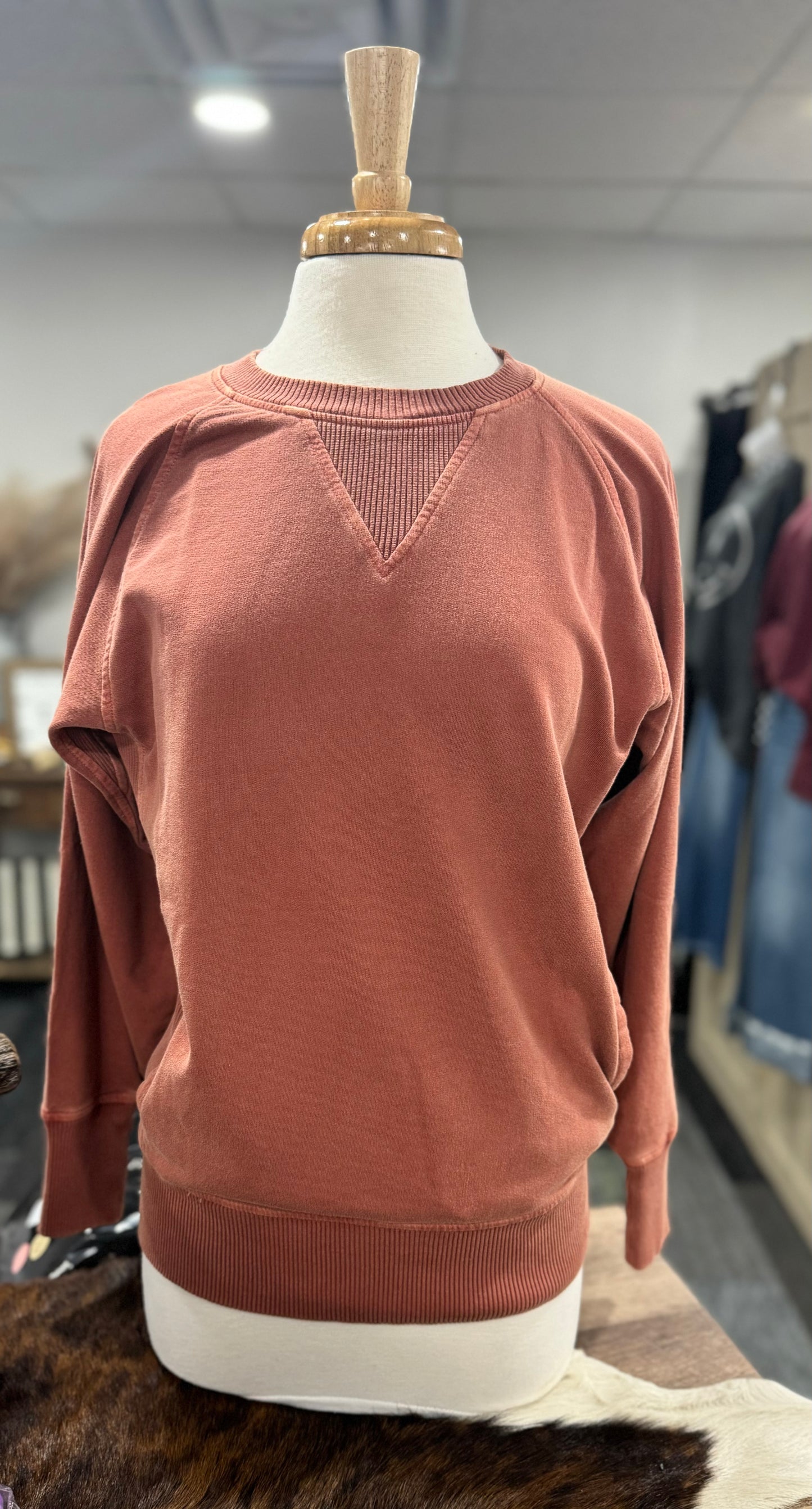 RUST PULLOVER