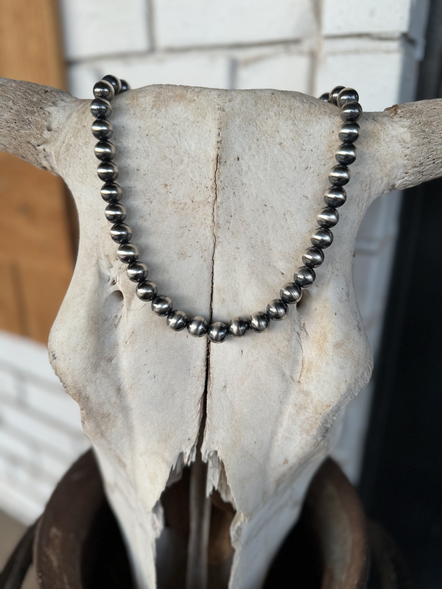 12MM NAVAJO PEARL 20"